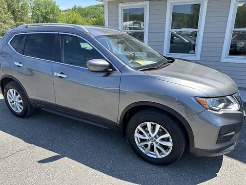 GY 2017 Nissan Rogue SV