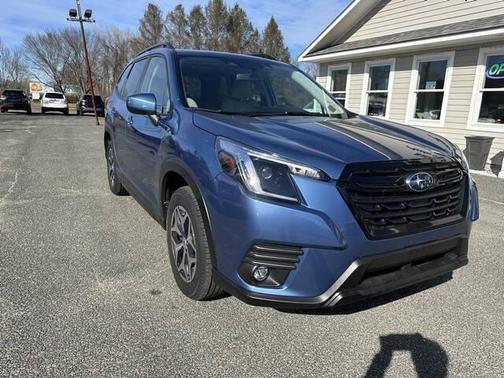 2024 Subaru Forester Premium