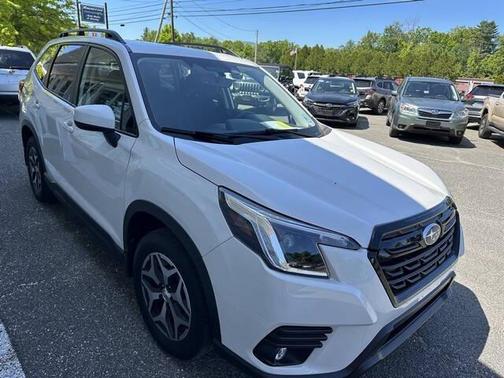WH 2024 Subaru Forester Premium