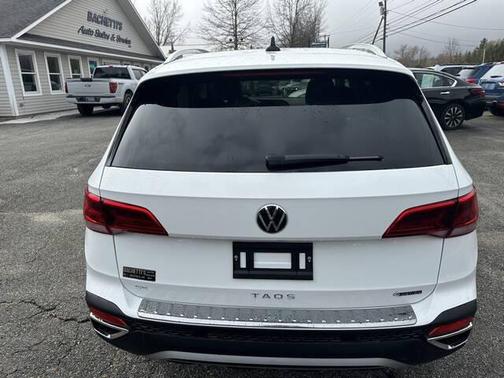 2024 Volkswagen Taos 1.5T SE