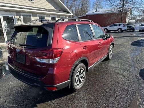 2024 Subaru Forester Premium