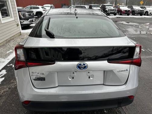 2022 Toyota Prius LE