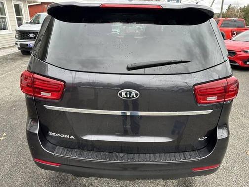 2021 Kia Sedona LX