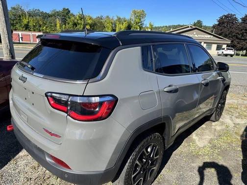 2021 Jeep Compass Trailhawk