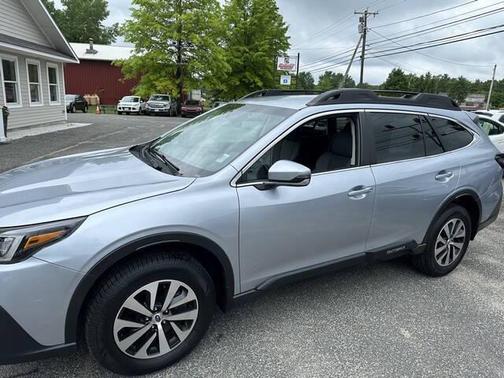 2022 Subaru Outback Premium
