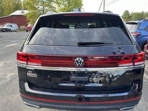 2024 Volkswagen Atlas 2.0T SE