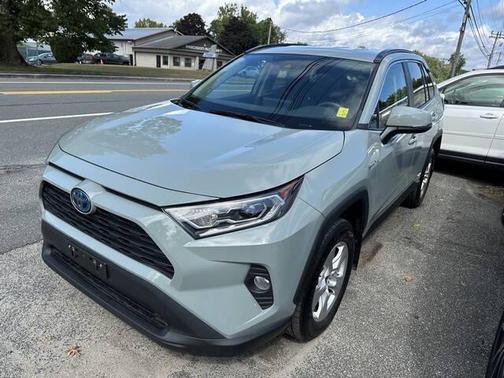 2021 Toyota RAV4 Hybrid XLE