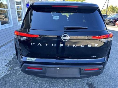 2024 Nissan Pathfinder S 4WD