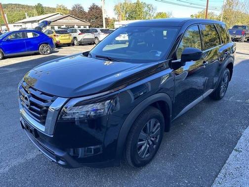 2024 Nissan Pathfinder S 4WD