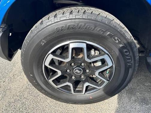 Velocity Blue Metallic 2023 Ford Bronco Outer Banks