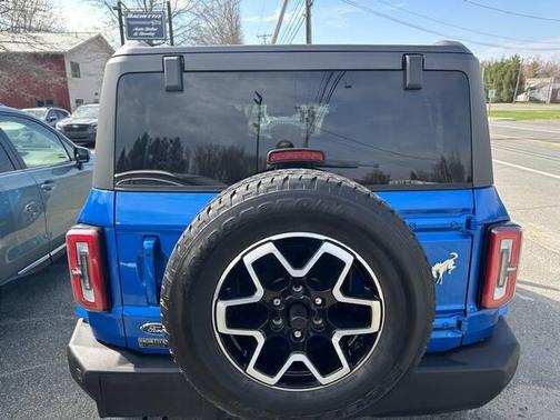 Velocity Blue Metallic 2023 Ford Bronco Outer Banks