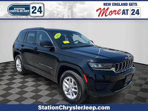 2023 Jeep Grand Cherokee Laredo 4x4