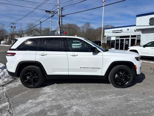 2023 Jeep Grand Cherokee Altitude 4x4