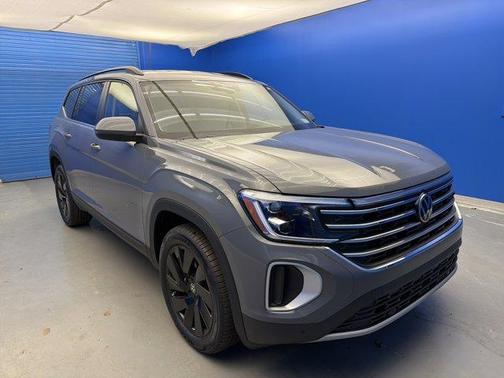 Pure Gray 2026 Volkswagen Atlas 2.0T SE W/TECHNOLOGY