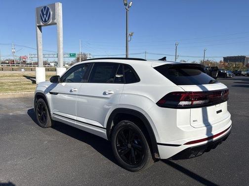 2026 Volkswagen Atlas Cross Sport 2.0T SEL R-Line Black