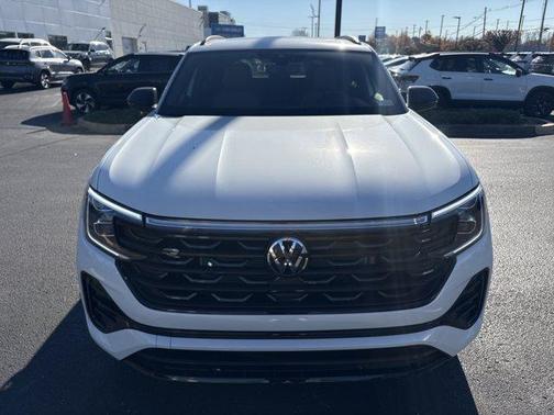 2026 Volkswagen Atlas Cross Sport 2.0T SEL R-Line Black