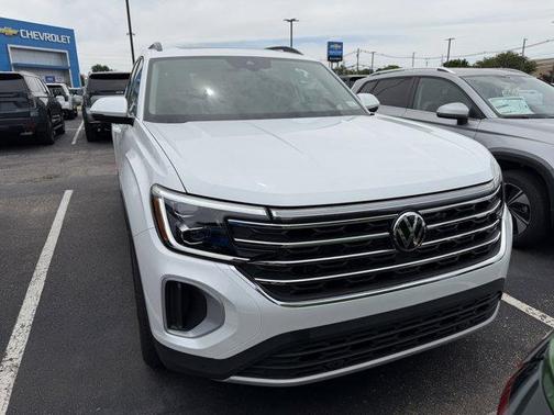 Opal White Pearl 2026 Volkswagen Atlas 2.0T SE W/TECHNOLOGY