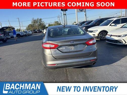 2013 Ford Fusion SE