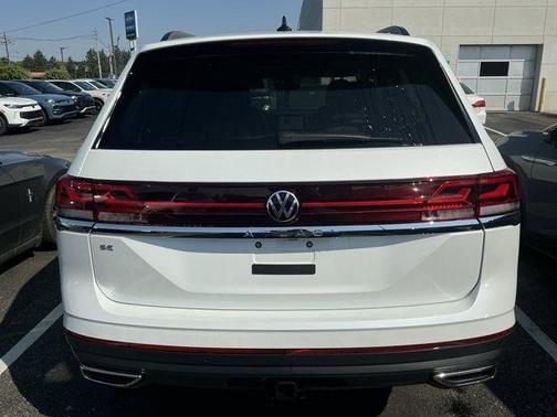 Opal White Pearl 2026 Volkswagen Atlas 2.0T SE W/TECHNOLOGY