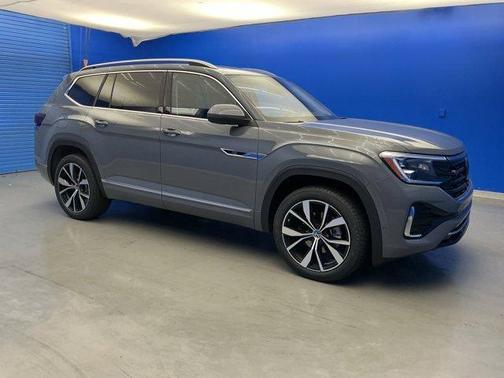 2025 Volkswagen Atlas 2.0T SEL Premium R-Line