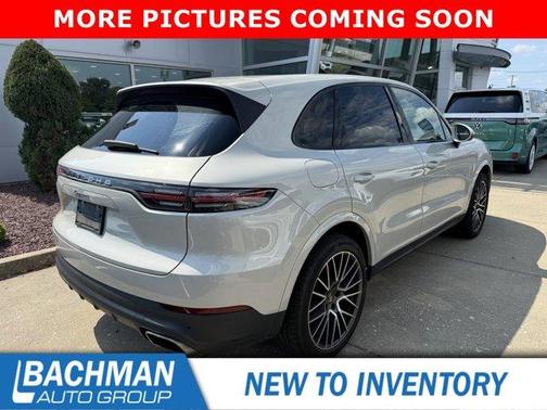2021 Porsche Cayenne Base