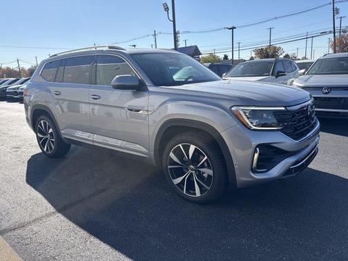 2026 Volkswagen Atlas 2.0T SEL Premium R-Line