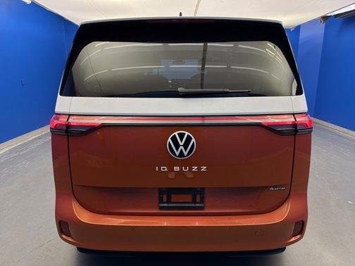 2025 Volkswagen ID. Buzz Pro S Plus