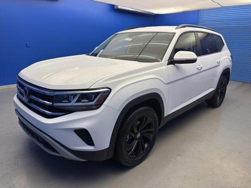 2023 Volkswagen Atlas 3.6L SE w/Technology