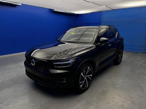 2020 Volvo XC40 T5 R-Design