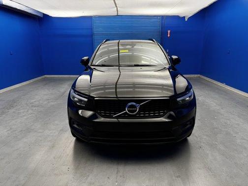 2020 Volvo XC40 T5 R-Design