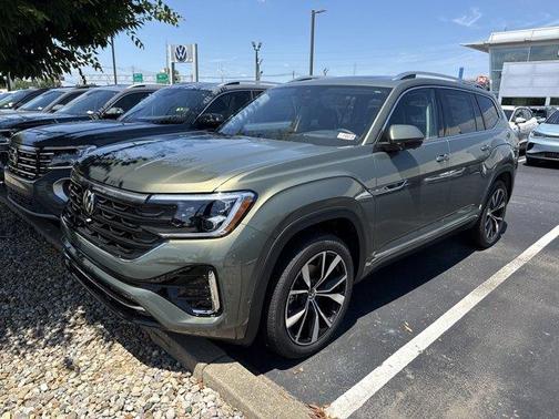 2025 Volkswagen Atlas 2.0T SEL Premium R-Line