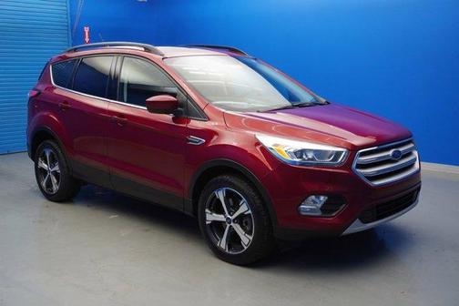 Photo 2 of 31 of 2018 Ford Escape SEL