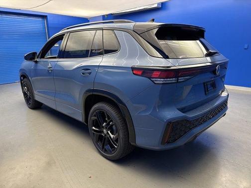 2025 Volkswagen Tiguan 2.0T SE R-Line Black