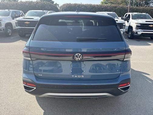 2025 Volkswagen Taos 1.5T SE