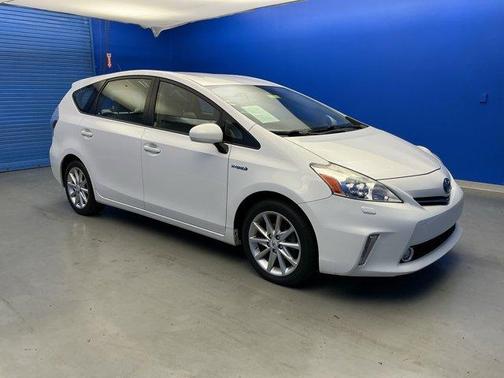2013 Toyota Prius v Five