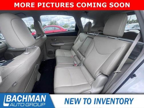 2013 Toyota Prius v Five