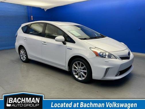2013 Toyota Prius v Five