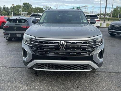 Pure Gray 2026 Volkswagen Atlas 2.0T Peak Edition