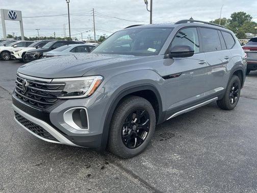 Pure Gray 2026 Volkswagen Atlas 2.0T Peak Edition
