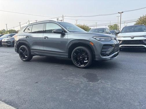 2025 Volkswagen Tiguan 2.0T SE R-Line Black