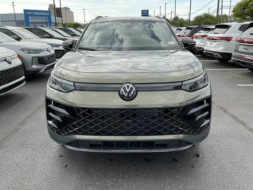 Avocado Green W/Black Roof 2026 Volkswagen Tiguan 2.0T SE R-Line Black