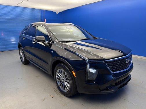 Stellar Black Metallic 2025 Cadillac XT4 Premium Luxury