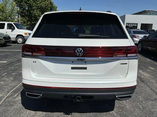 Pure Gray 2026 Volkswagen Atlas 2.0T SE W/TECHNOLOGY