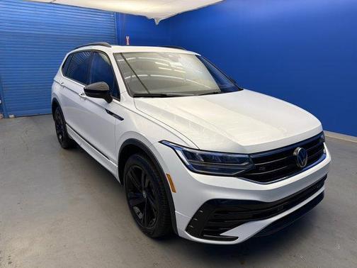 2024 Volkswagen Tiguan 2.0T SE R-Line Black