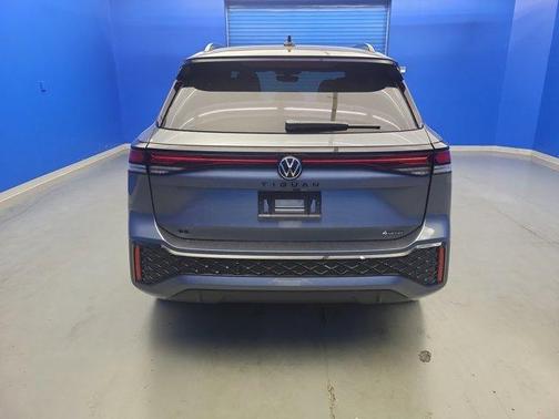 2025 Volkswagen Tiguan 2.0T SE R-Line Black