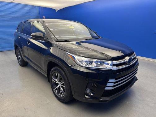 2017 Toyota Highlander LE