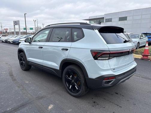 2026 Volkswagen Taos SE