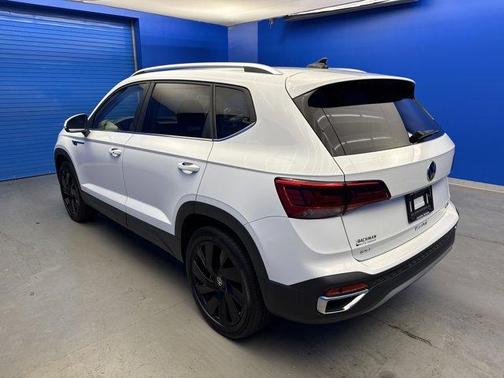 2024 Volkswagen Taos 1.5T SEL