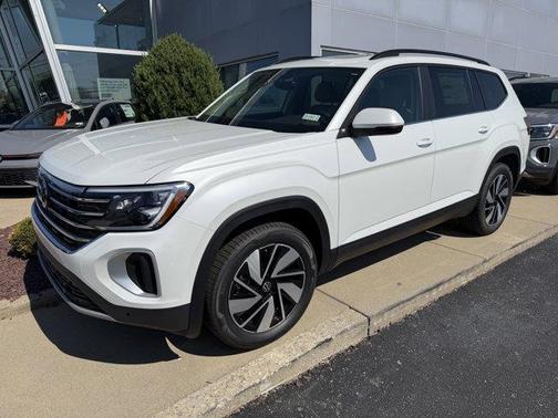 Opal White Pearl 2026 Volkswagen Atlas 2.0T SE W/TECHNOLOGY