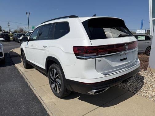 Opal White Pearl 2026 Volkswagen Atlas 2.0T SE W/TECHNOLOGY